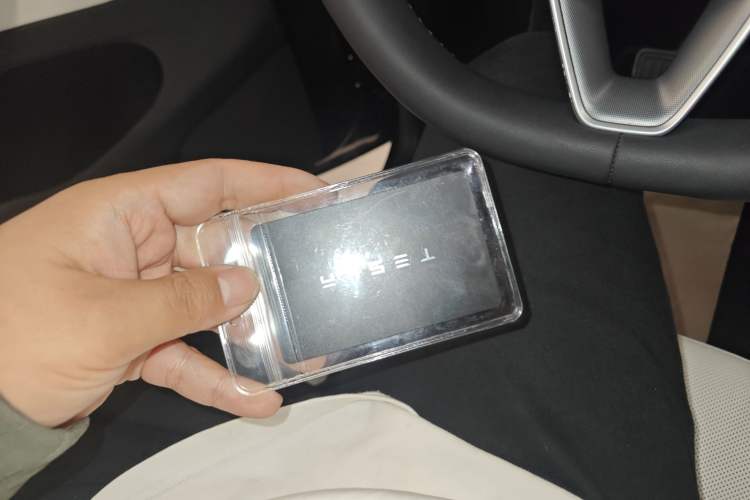 Used Tesla Model Y 2025 Rear-Wheel-Drive Version Interior 1