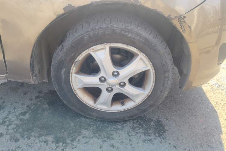 Used FAW Xiali N7 2013 1.3L Manual Luxury Model Right Front Wheel Hub