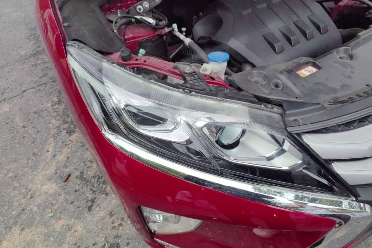 Used Mitsubishi Eclipse Cross 2019 1.5T CVT Two-Wheel Drive Fearless Edition China VI Standard Right Front Headlight