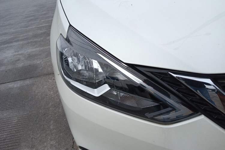 Used Nissan Sylphy 2024 Classic 1.6XE CVT Comfort Edition Right Front Headlight