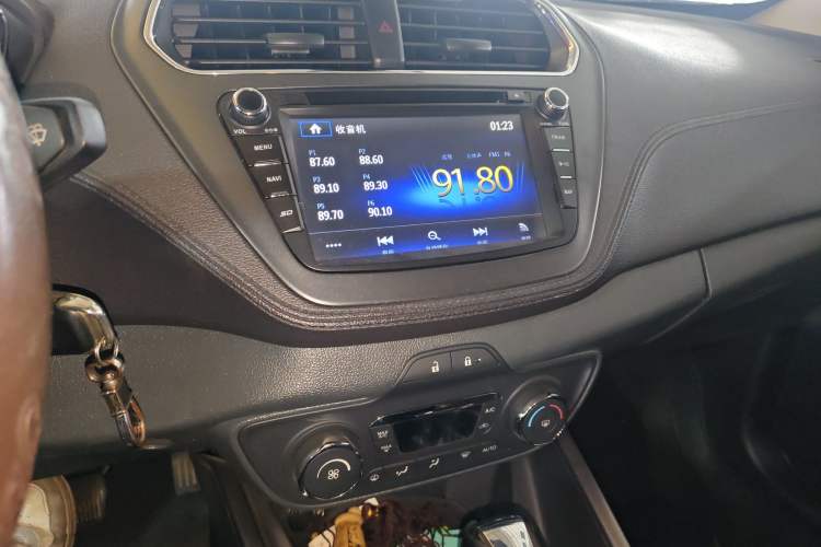 Used Ford Escort 2015 1.5L Automatic Fashion Model Audio And AC Panel