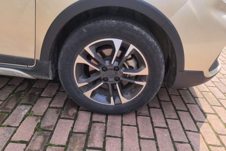 Used Geely Auto Vision X3 2019 Upgraded Model 1.5L CVT Prestige Version