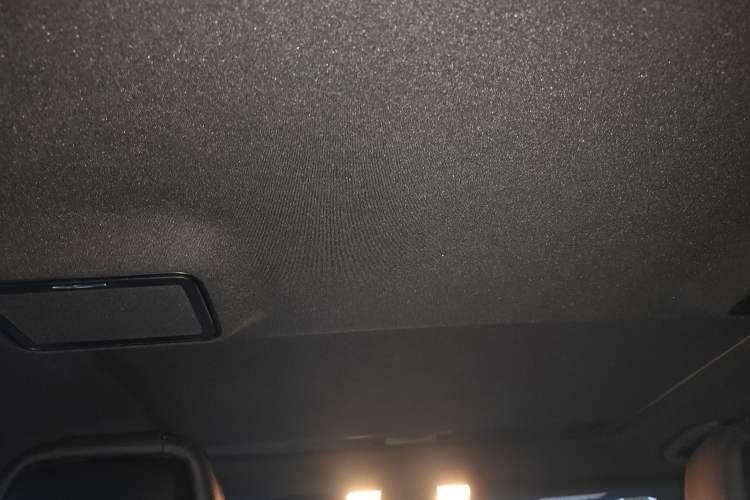 Used Mercedes-Benz E-Class 2015 Facelift E 200 L
