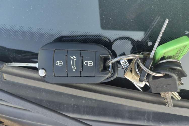 Used Citroen Elysee 2014 1.6L Manual Comfort Model
