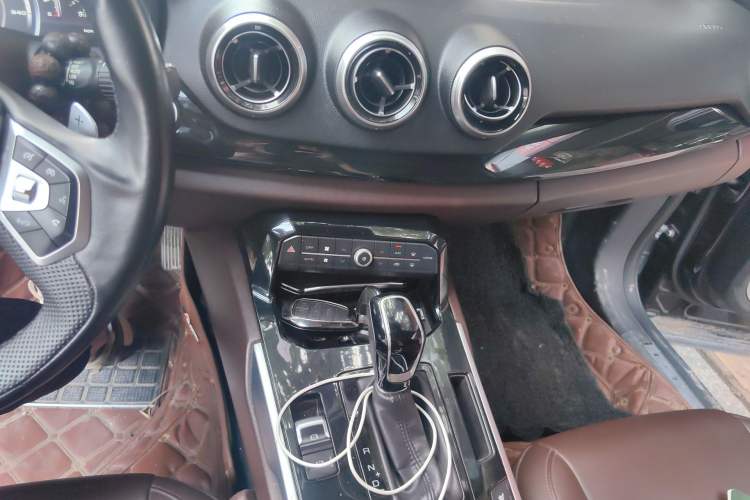 Used Wey VV7 2017 2.0T Ultra-Luxury Version