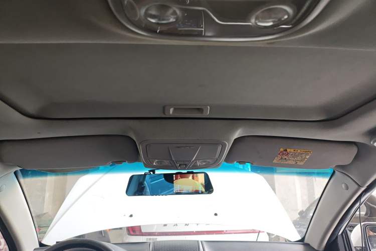 Used Geely Auto Emgrand 2016 Sedan 1.5L CVT Upward Version Headliner