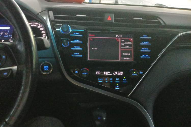 Used Toyota Camry 2018 2.0G Luxury Edition
