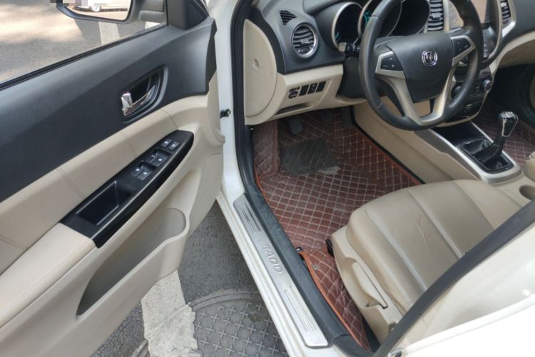 Used CHANGAN Eado 2012 1.6L Manual Luxury Model China IV Standard
