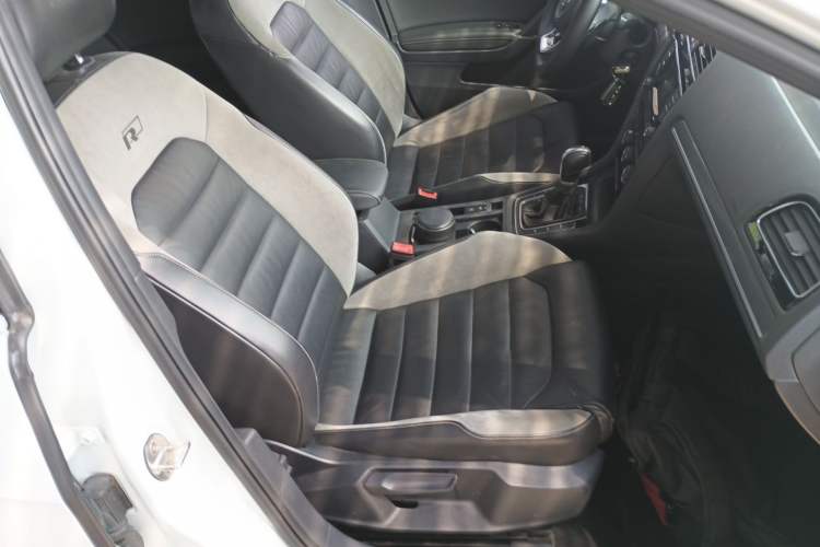 Used Volkswagen Golf 2016 1.4TSI Automatic R-Line