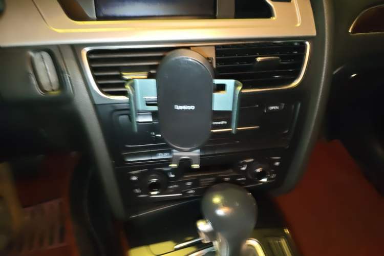 Used Audi A4L 2011 2.0 TFSI Technology Edition Audio And AC Panel