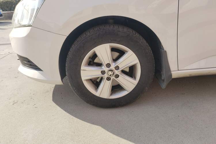 Used Skoda Fabia 2015 1.4L Automatic Front-Drive Model