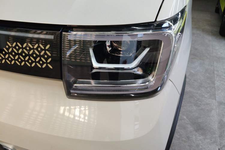 Used Wuling Hongguang MINIEV 2022 GAMEBOY 300km Enthusiast Model with Lithium Iron Phosphate