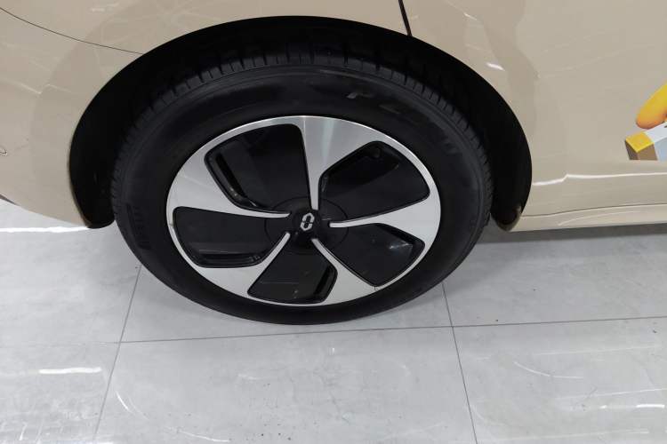 Used Hima AITO M5 2022 Pure Electric Rear-Drive Standard Edition Right Rear Wheel Hub