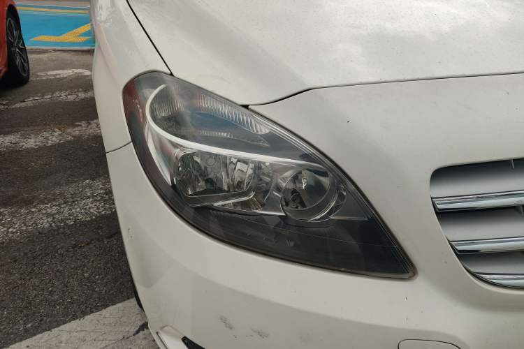 Used Mercedes-Benz B-Class 2012 B 180 base model (imported) Right Front Headlight
