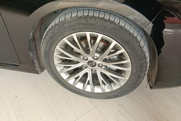 Used Bestune B70 2024 Fourth Generation 2.0T Lingyu Version Right Front Wheel Hub