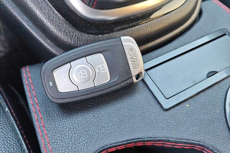 Used Haval H6 2013 Upgraded Model 1.5T Manual Two-Wheel Drive Elite Version
