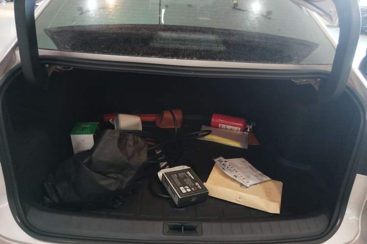 Used Nissan N6 2026 Model 180 Max Trunk