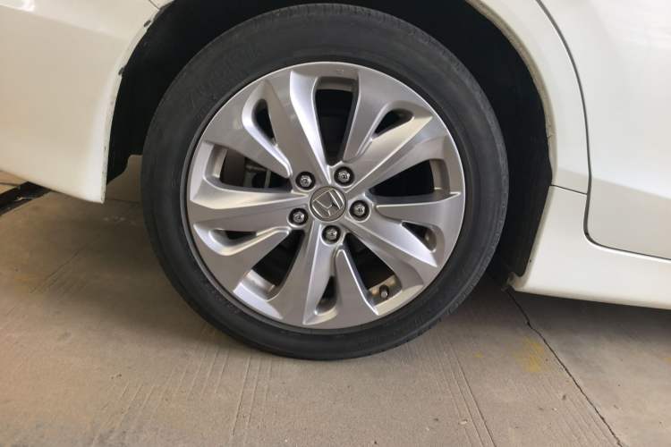 Used Honda Jade 2017 1.8L automatic Comfort version 5 seats Exterior 5