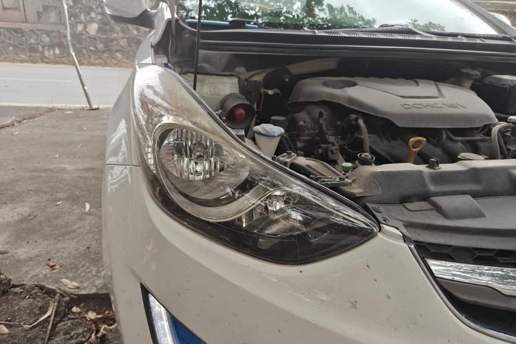 Used Hyundai Elantra (5th Generation / Langdong) 2015 1.6L Automatic Leading Model