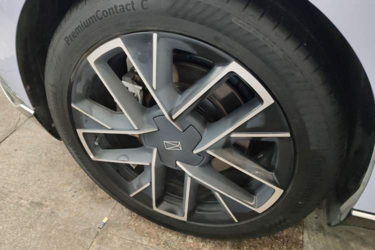 Used Avatr 06 2025 Pro Range-Extended Edition Right Rear Wheel Hub