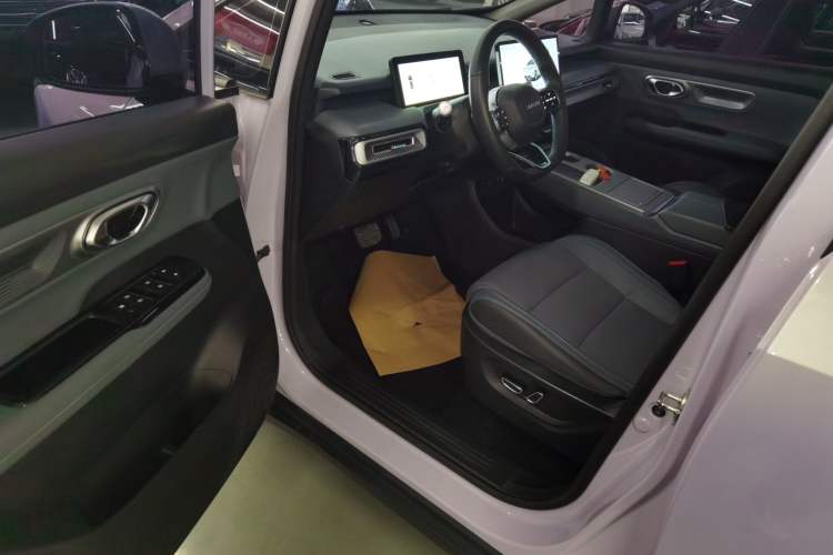 Used AION Y 2023 Younger Star Edition