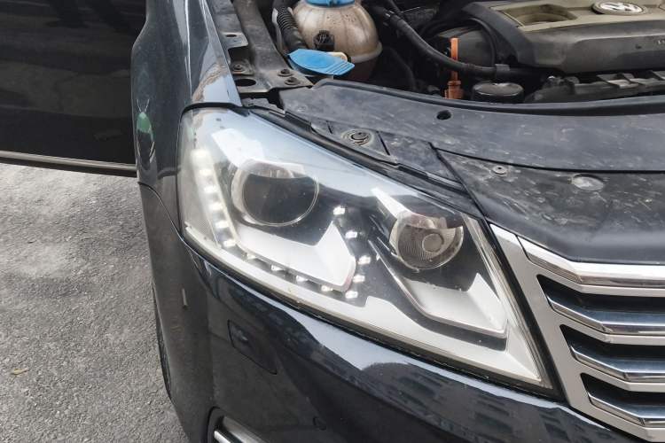 Used Volkswagen Magotan 2012 Facelift 2.0 TSI Prestige Model
