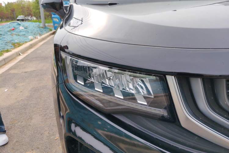 Used Geely Auto Haoyue 2020 1.8TD DCT Luxury 7-Seater Right Front Headlight