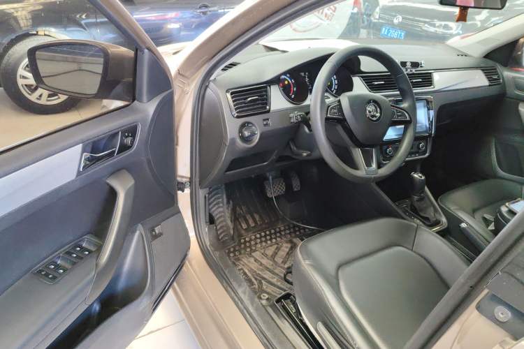 Used Skoda Rapid 2020 1.5L Automatic Comfort Edition
