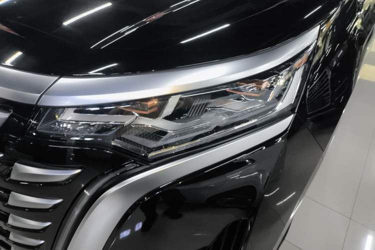 Used Denza D9 2022 DM-i 970 Four-Wheel Drive Flagship Model