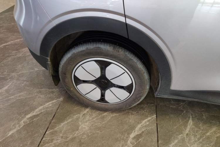 Used Geely Galaxy Geome 2025 410 km Free Version