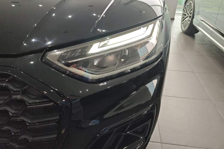 Used Audi Q5L 2024 45 TFSI Luxury Dynamic Model Left Front Headlight