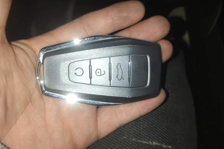 Used Geely Auto Coolray 2025 Bin Yue L 1.5TD DCT Star Diamond Vehicle Key