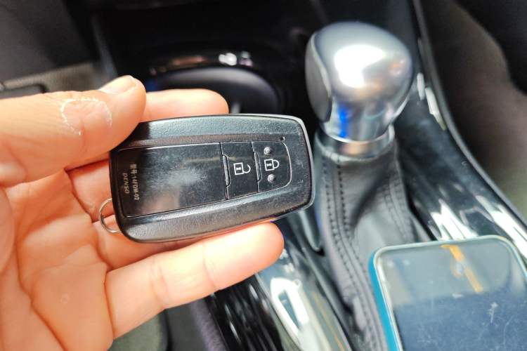 Used Toyota C-HR 2018 2.0L Leading Edition China VI Vehicle Key