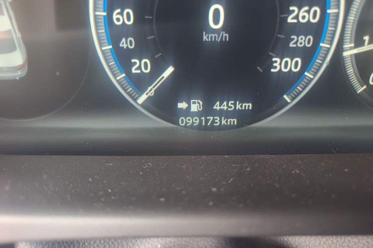 Used Jaguar XFL 2020 XFL 2.0T P250 Four-Wheel Drive Luxury Edition Odometer Close Up