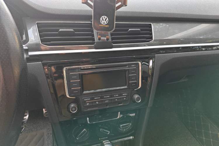 Used Volkswagen C-TREK 2017 230TSI DSG Comfort Version