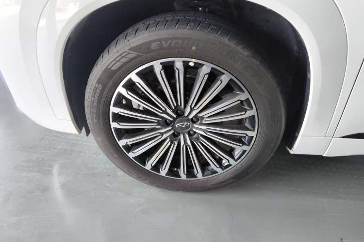 Used Chery Tiggo 9 2025 2.0T Automatic Two-Wheel Drive Luxury Edition 5 Seats