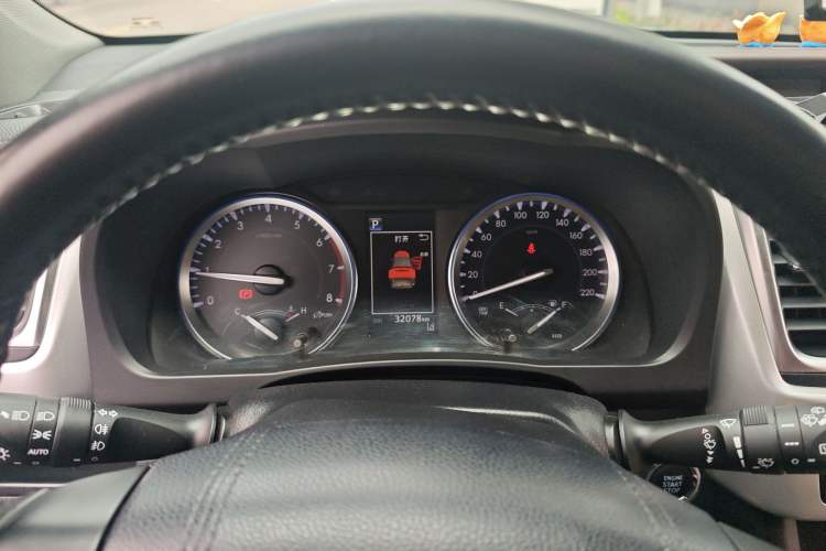 Used Toyota Highlander 2018 2.0T Four-Wheel Drive Knight Edition 7 Seats China VI Standard Instrument Cluster