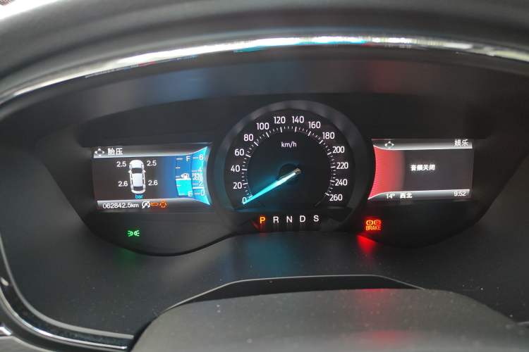 Used Ford Taurus 2017 Facelifted EcoBoost 245 Fashion Edition Instrument Cluster