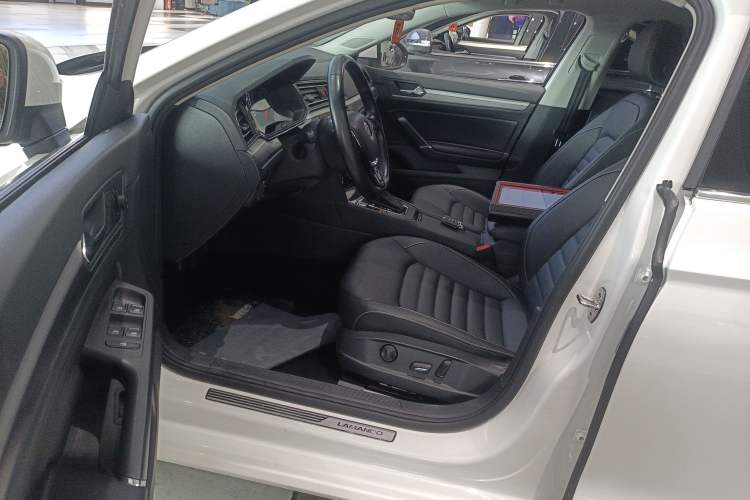 Used Volkswagen Lamando 2019 280TSI DSG Comfort Edition China VI standard
