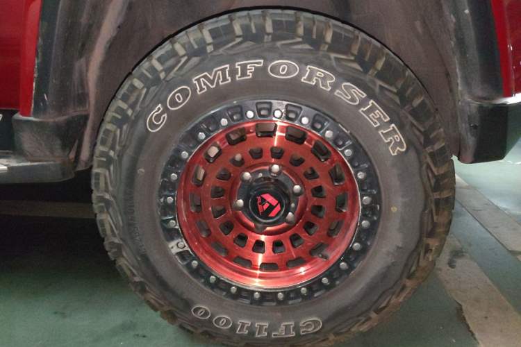 Used BAIC Off-Road BJ40 2019 2.0T Automatic Four-Wheel Drive Urban Hunter Edition Premium Model China V Emission Standard Right Front Wheel Hub