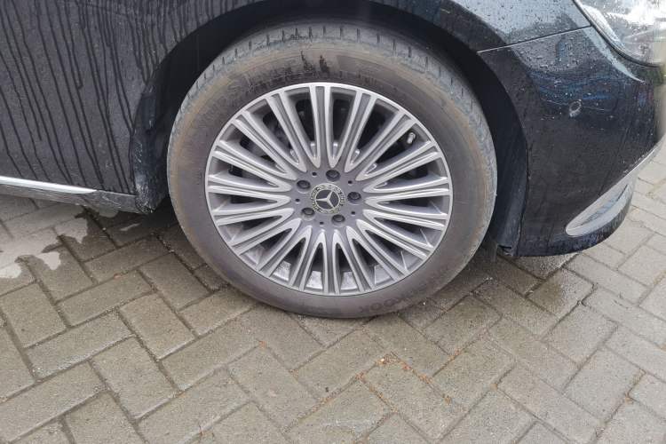 Used Mercedes-Benz E-Class 2022 E 300 L Stylish Model