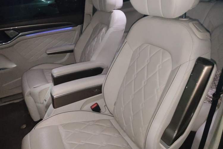 Used Volkswagen Viloran 2020 380TSI Prestige Edition Left Rear Seat