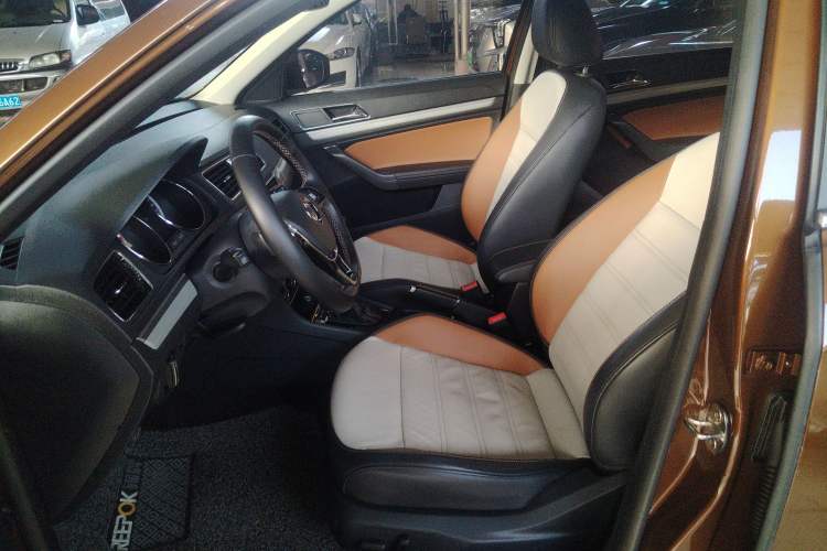 Used Volkswagen Cross Lavida 2017 230TSI DSG Luxury Edition
