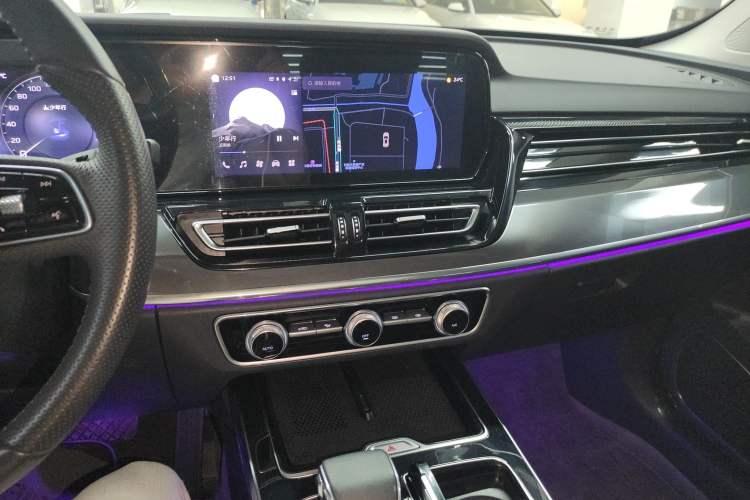 Used Hongqi HS5 2023 2.0T Qixiang Pro Edition Audio And AC Panel