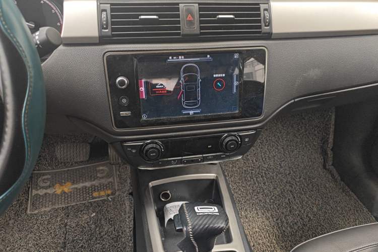 Used Qoros 3 2016 Urban SUV 1.6T Automatic Zhiyue Model