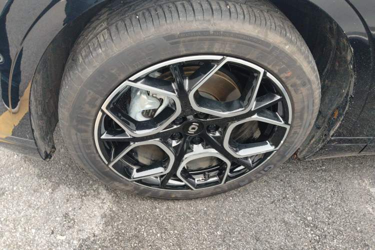 Used CHANGAN NEVO A07 2025 Pure Electric "True Fragrance" Edition 625 Flagship Model Left Front Wheel Hub