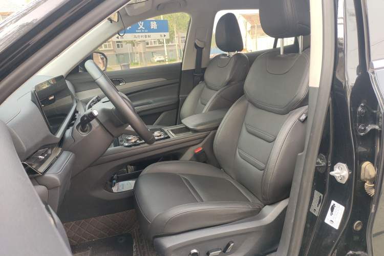 Used Ford Equator Sport 2022 EcoBoost 170 Platinum Edition Left Front Seat