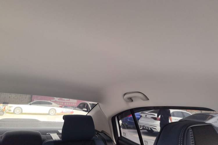 Used Roewe i5 2026 Model 1.5L Manual Comfort Version Headliner