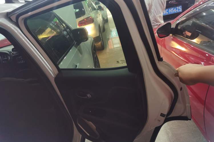 Used Jeep Renegade 2018 Connected Large Screen Version 180T Automatic Kinetic Edition+