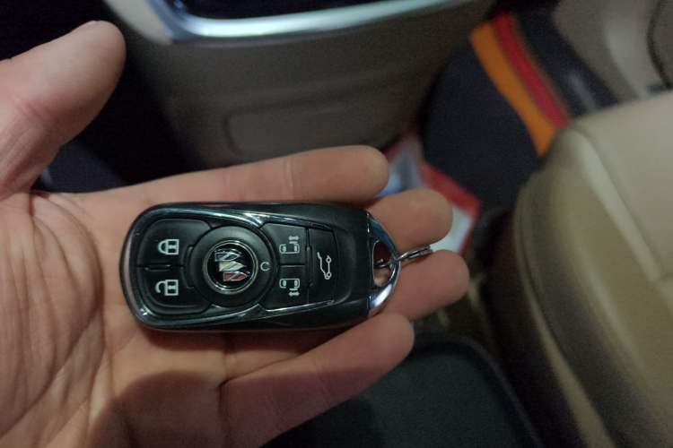 Used Buick GL8 2021 ES Land Cruiser 653T Smart Flagship Model
